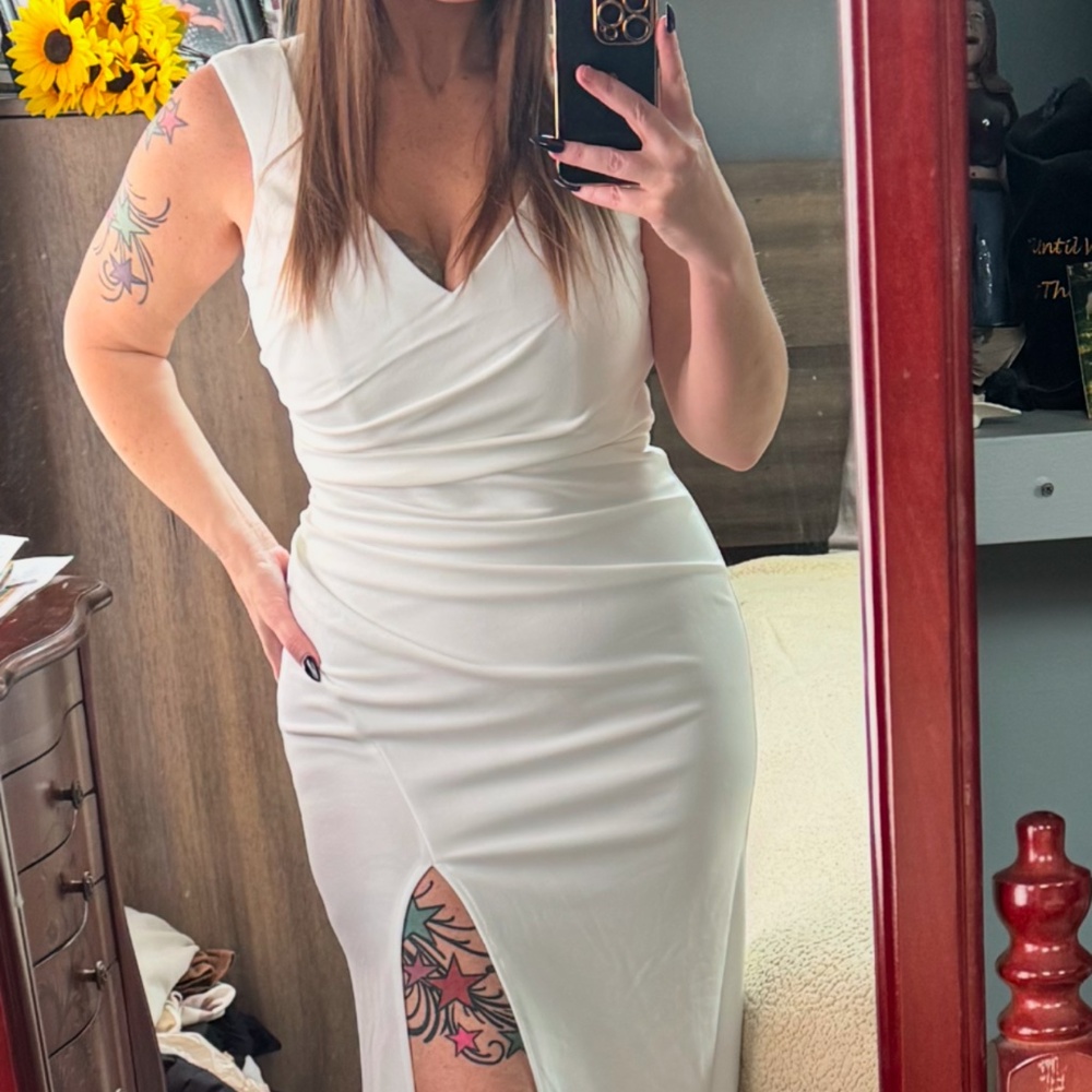 White Elegant Simple Column Shaped Wedding Dress